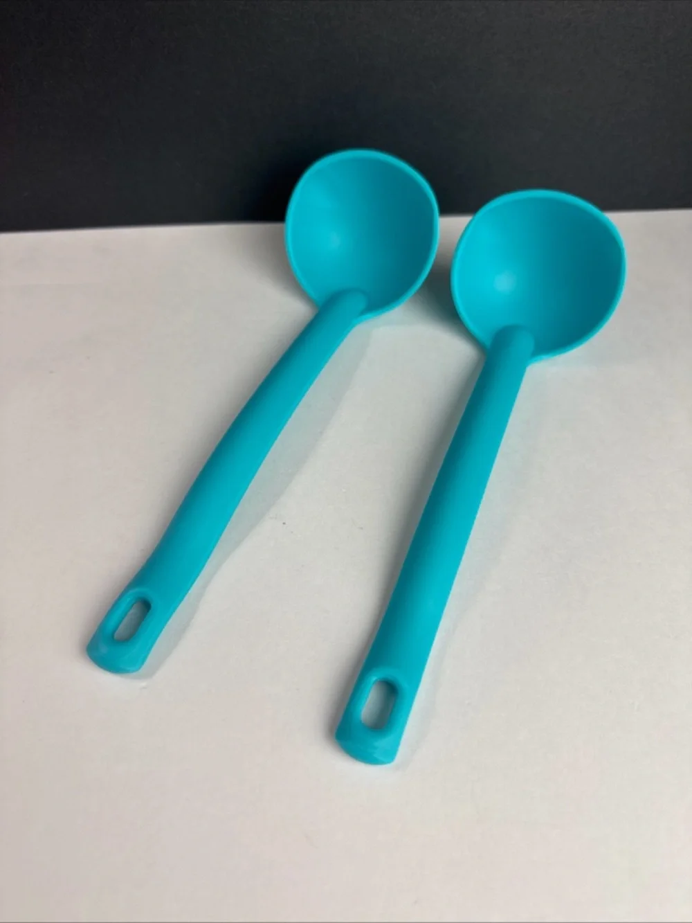 Tupperware Legacy blue ladle set of 2